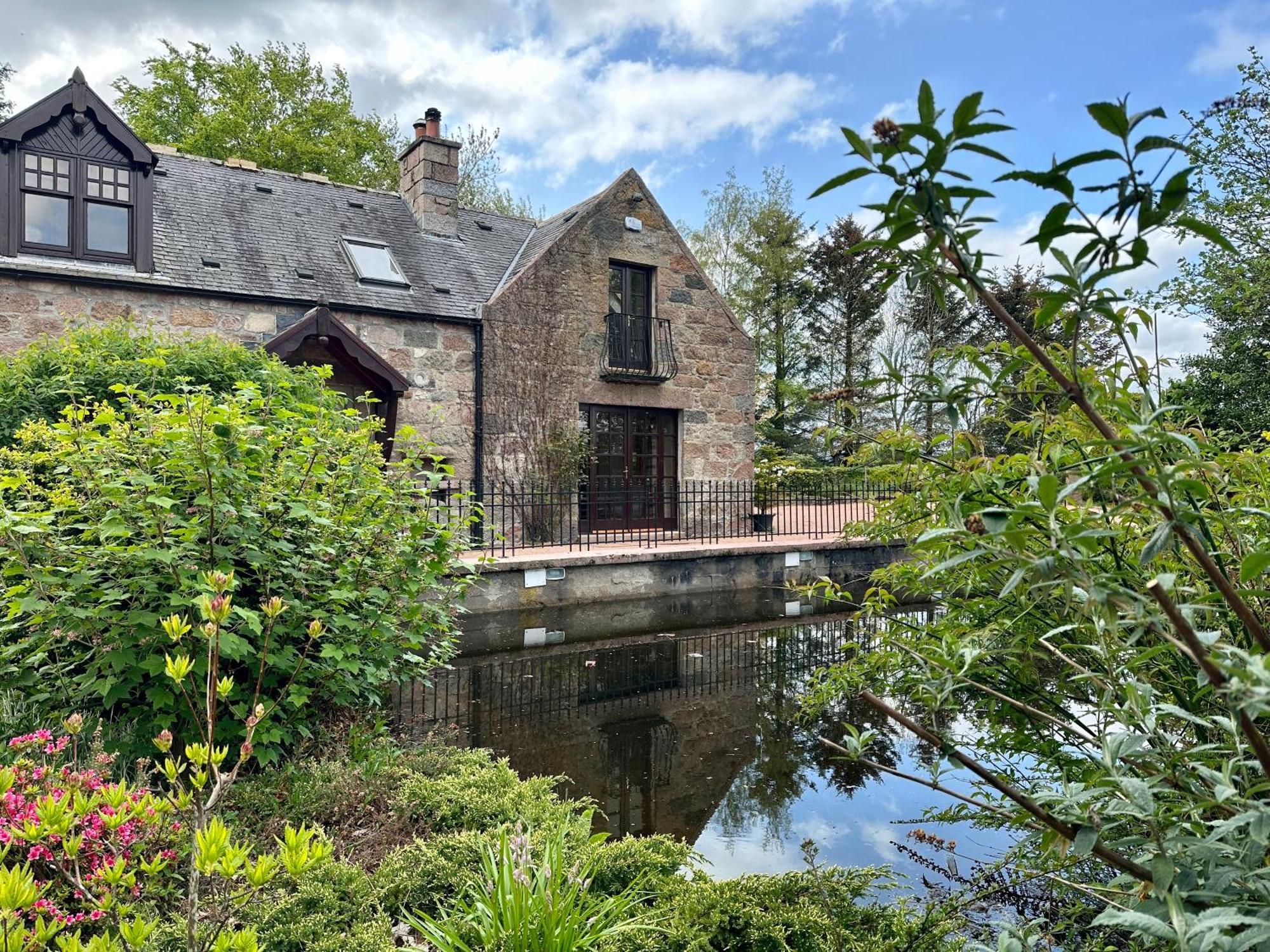 Awakening Alchemy Retreat Centre Bed & Breakfast Inverurie Bagian luar foto
